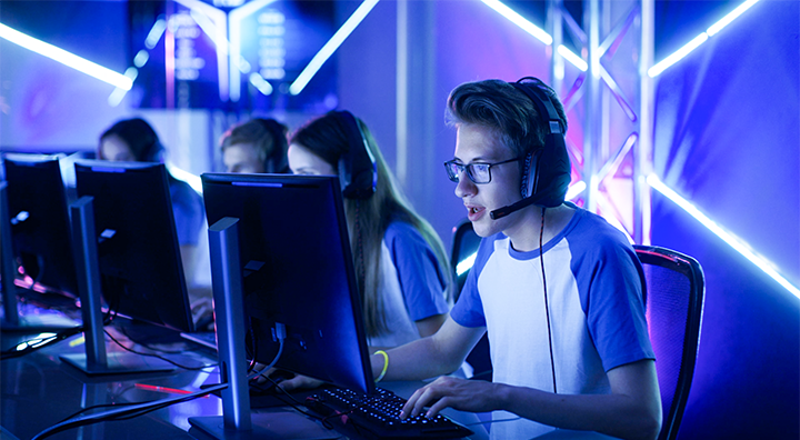 人力资源公司DDpay钱包国际专注文娱及消费品领域的顾问指出如今二次元经济已不是小众经济